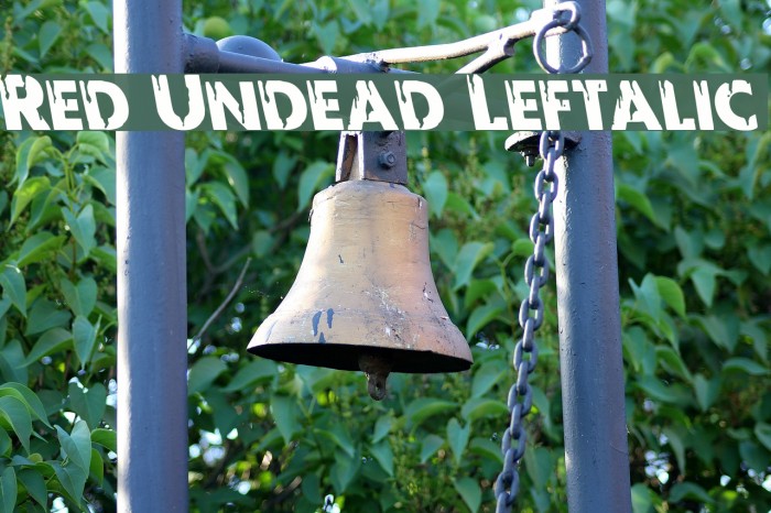 Red Undead Leftalic Шрифта examples