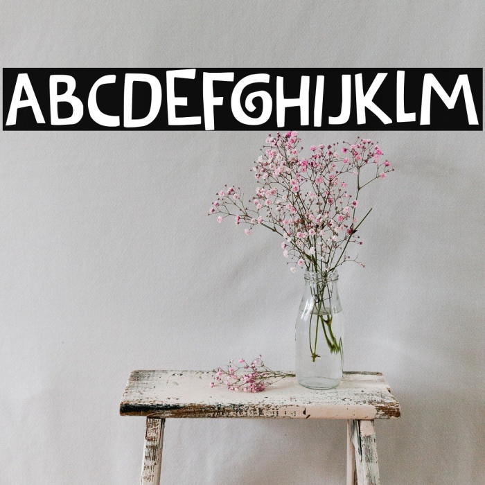 Redcurrant DEMO Regular Font examples