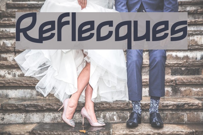 Reflecques Font examples