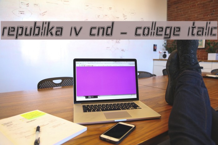 Republika IV Cnd - College Italic Font examples