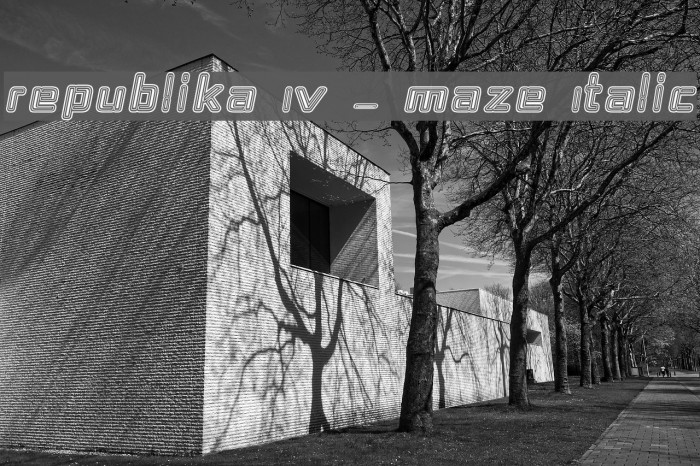 Republika IV - Maze Italic Font examples