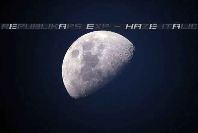 Republikaps Exp - Haze Italic Example 2