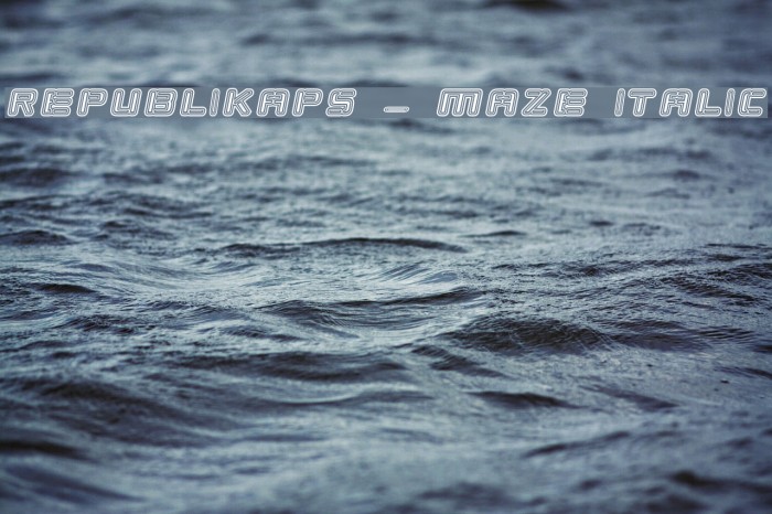 Republikaps - Maze Italic Example 3