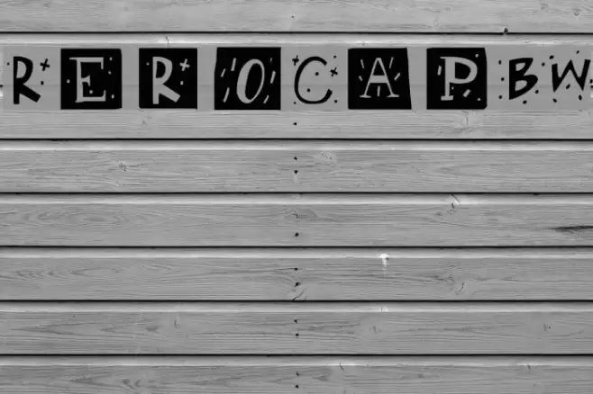 RetroCapsBW フォント examples