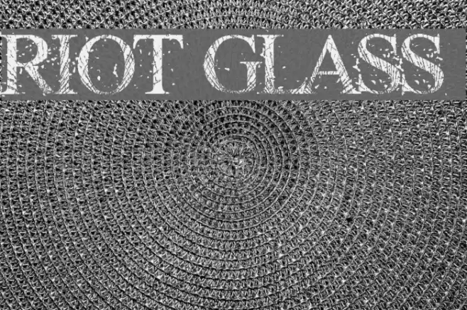 RIOT GLASS Font examples
