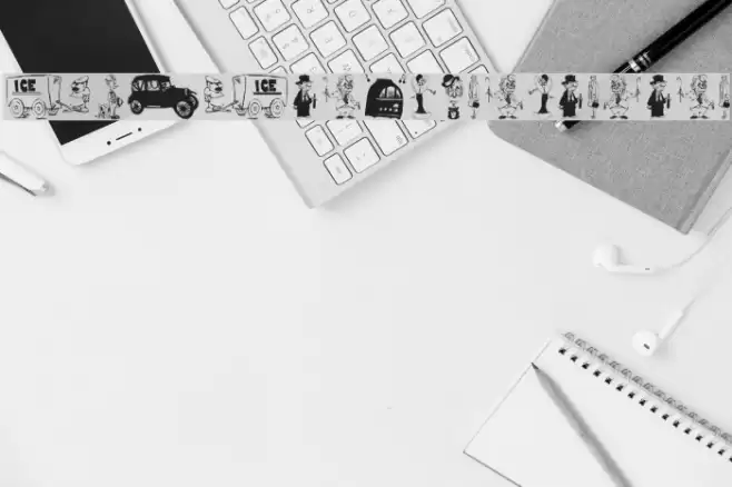 RoaringTwentieNine Font examples