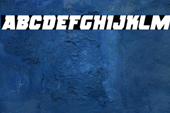 Rogue Hero Semi-Italic Example 1