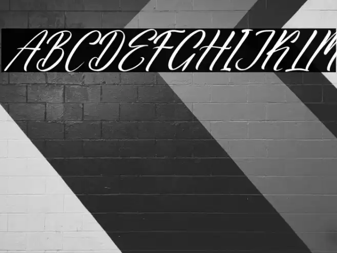 Roisthand Qabrilon DEMO VERSION Italic Font examples