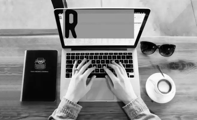 Romantico Font examples