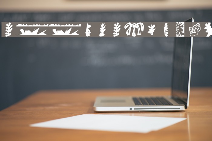 Roots Regular Font examples