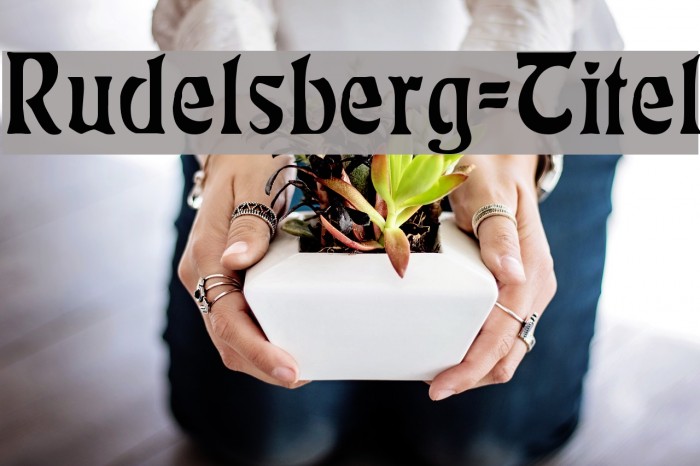 Rudelsberg-Titel Font examples