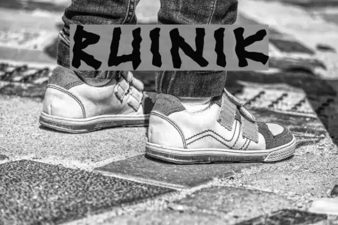 Ruinik Font examples