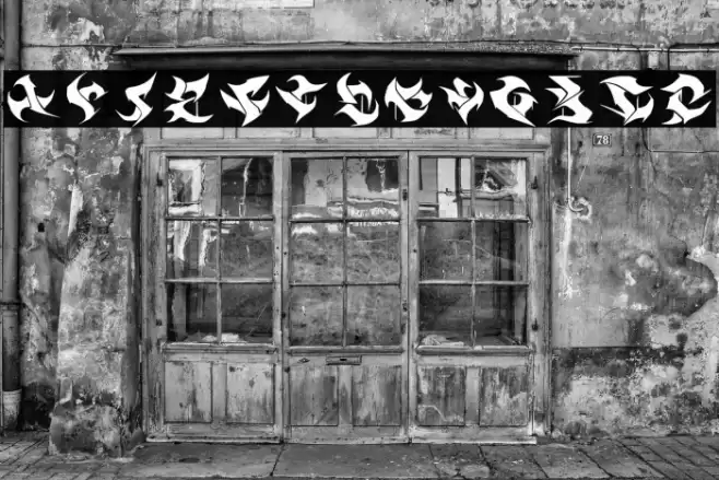 Runas Regular Font - Free Download (TTF/OTF) | FFonts.net