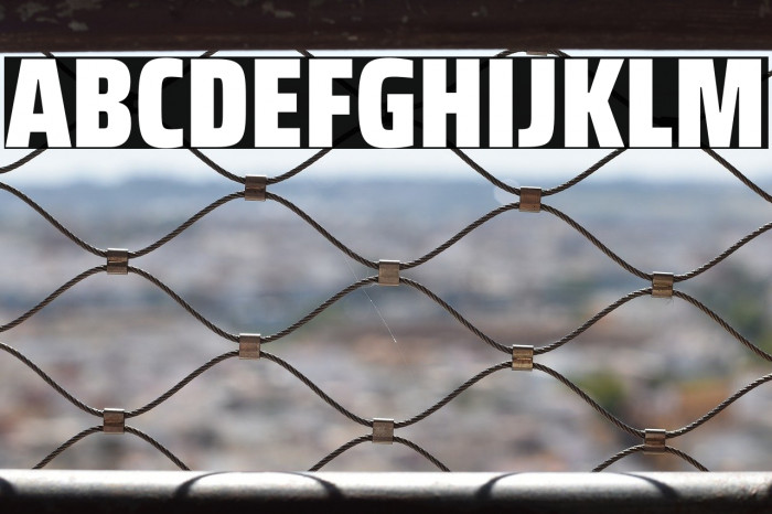 Saira Condensed Black Example 1