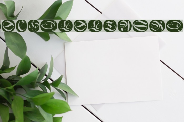 SchneidlerSolitairesRound Font examples