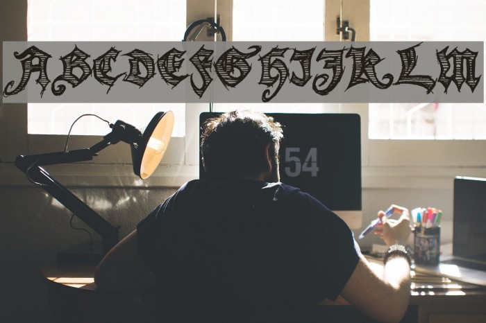 Season of the Witch Font examples