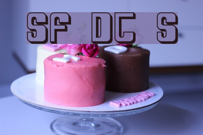SF DecoTechno Shaded フォント examples