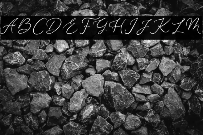 Shine de Love Font examples