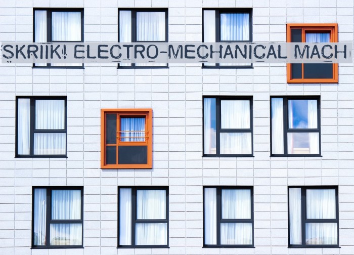 Skriik! Electro-mechanical mach Font examples