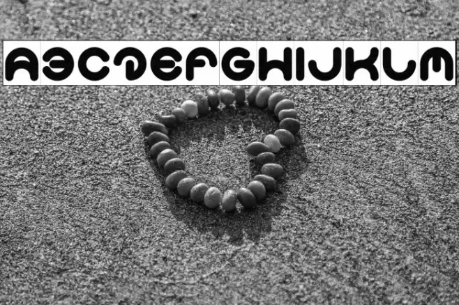 Smiley Turtle-Inverse Font examples