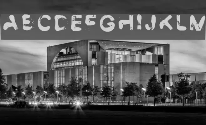 Smudge Demo Regular Font examples