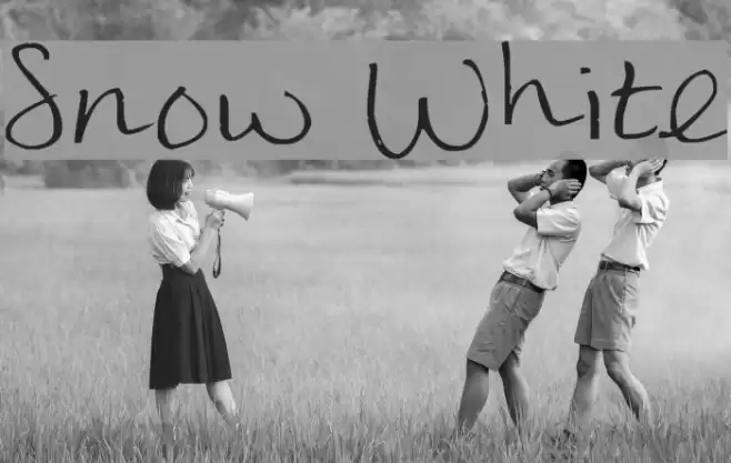 Snow White Font examples
