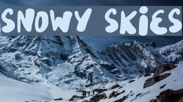 Snowy Skies Font examples
