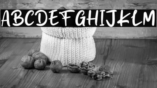 Social Confident Font examples