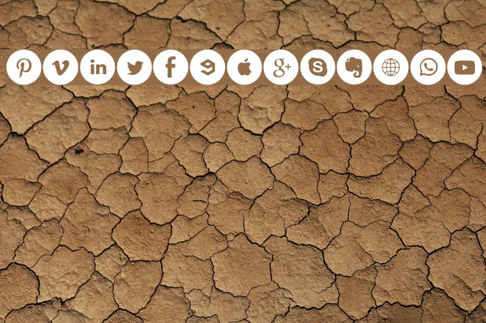 Social Media Circled Font examples