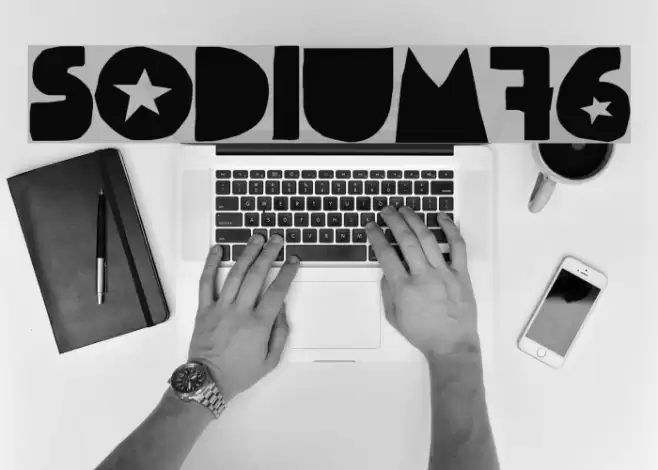 Sodium'76 Font examples