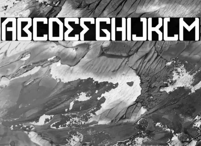 Space Crow Font examples