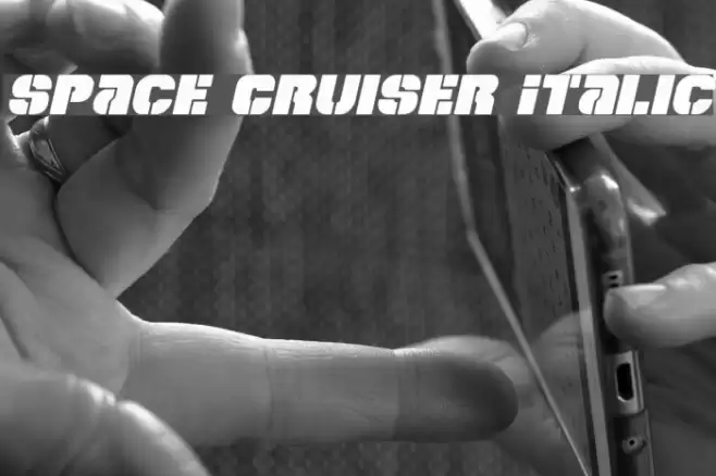 Space Cruiser Italic Polices examples
