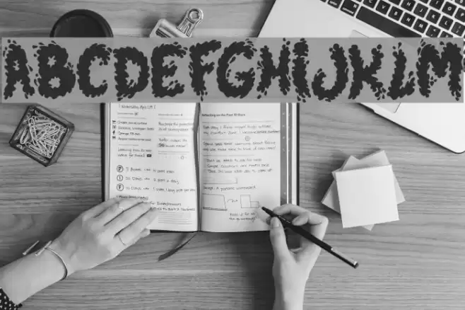 Splash Black Font examples