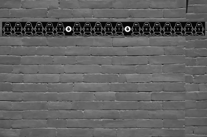 Spooky*Ghost*Letters Schriftart examples