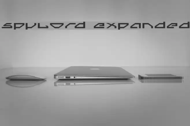 Spylord Expanded Шрифта examples