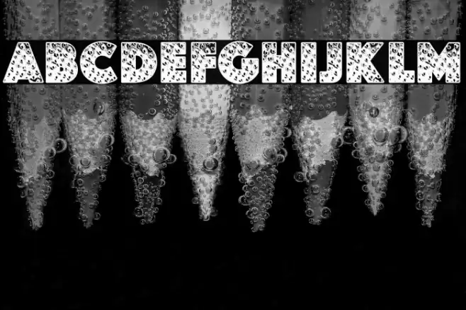 STRAWBERRYPERSONALUSE-Bold Fuentes examples