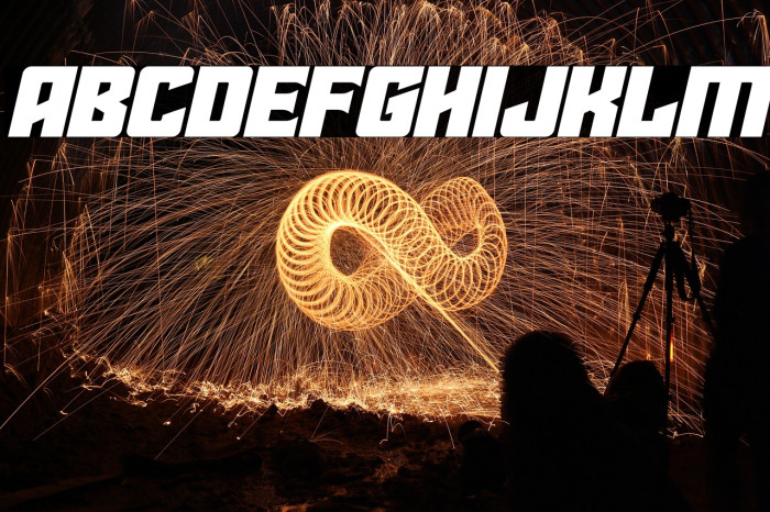 Star Guard Expanded Italic Example 1