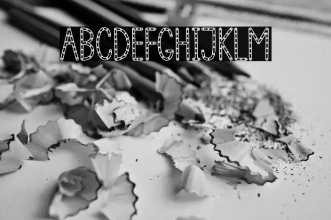 Star Out Font examples