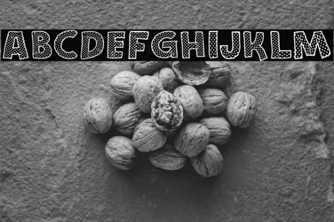 Stefanie Dots Font examples