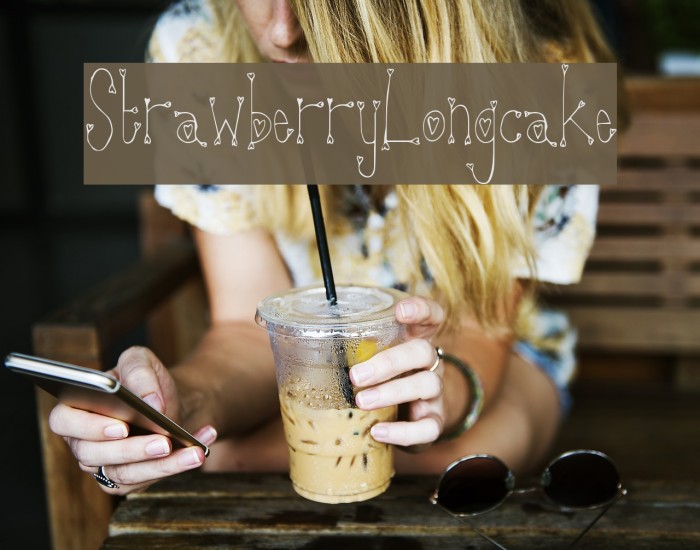 StrawberryLongcake Font examples