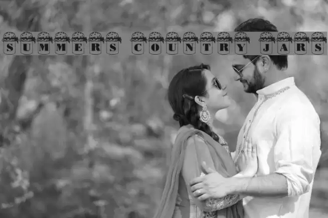 Summers Country Jars Schriftart examples