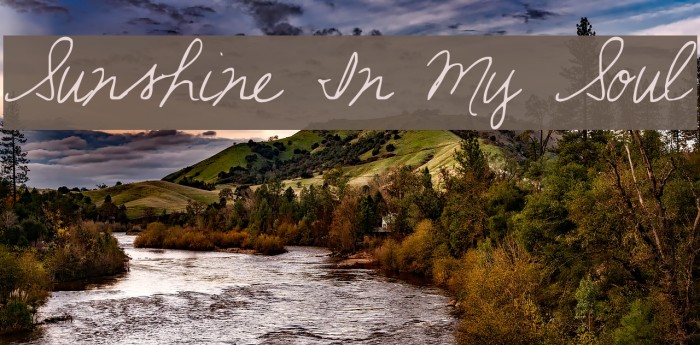 Sunshine In My Soul Font examples