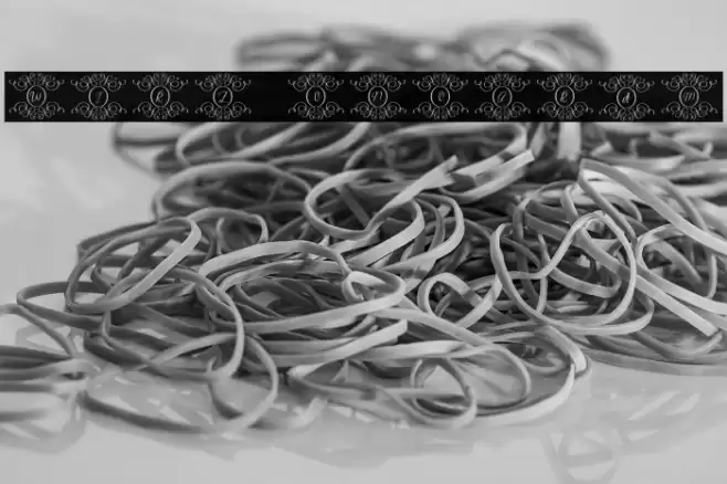 Swirl Monogram Fonte examples