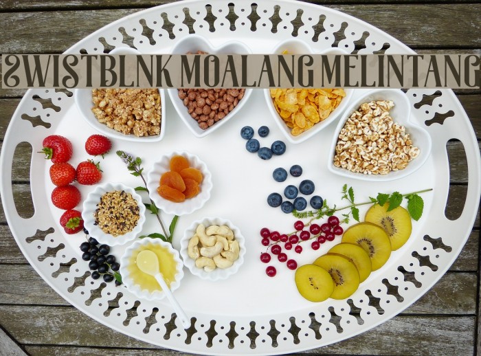 Swistblnk Moalang Melintang Font examples