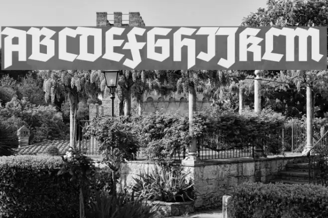 Tannenberg Fett Fonte examples