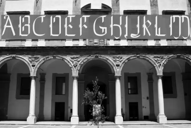 The Daily Blah Font examples