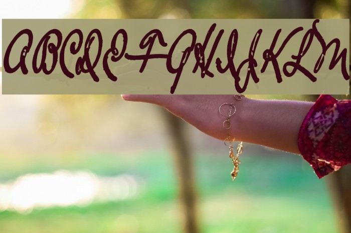 TheLoyalistExtraBold Example 2