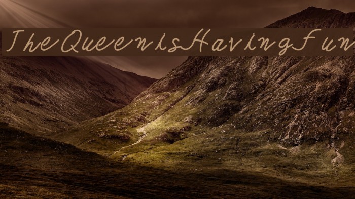 TheQueenisHavingFun Font examples