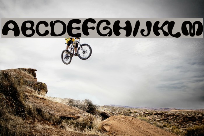 Thickhead Medium Font examples