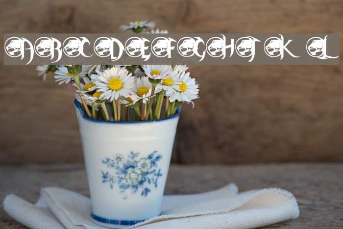 ThunderCaps Font examples